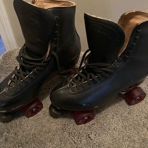 Men 9 1/2 Riedell roller skates black
